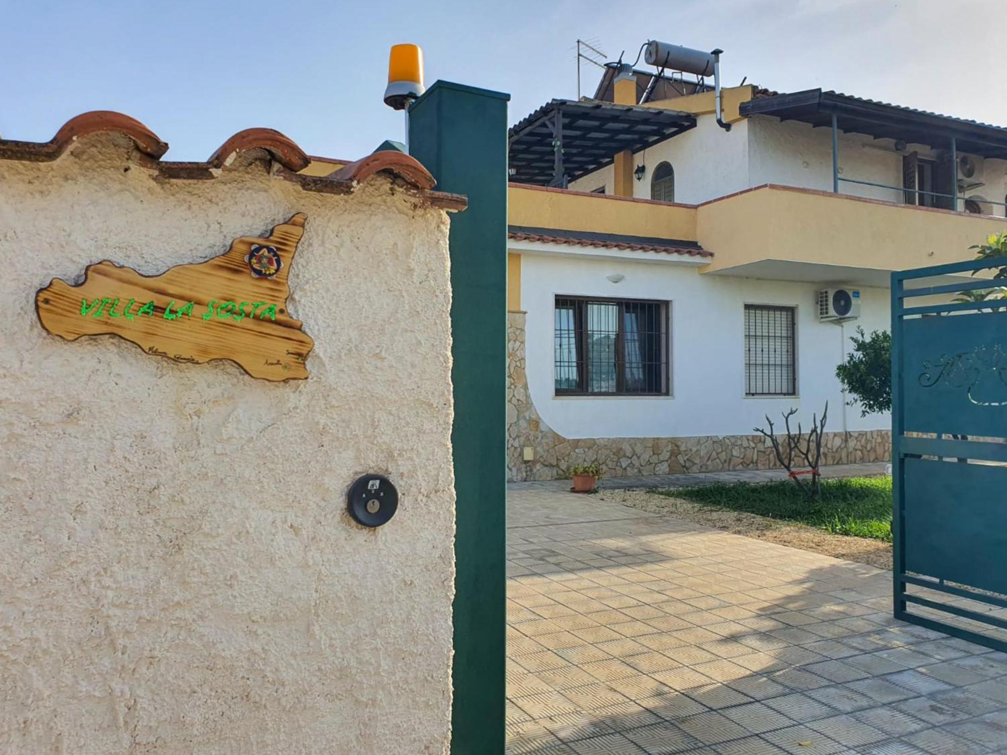 Villa La Sosta - 150M Dal Mare - Patio Privato E Areal Relax Arenella  Buitenkant foto